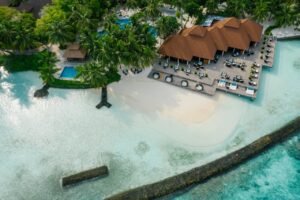 Luxury-Stays-in-Beachfront-Paradise